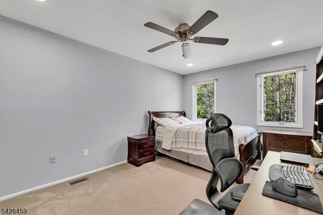 11 Edgefield Dr, Parsippany-troy Hills Twp., NJ 07950