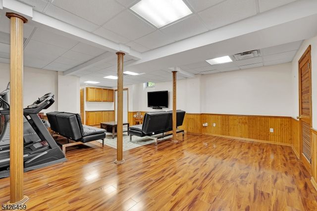 11 Edgefield Dr, Parsippany-troy Hills Twp., NJ 07950