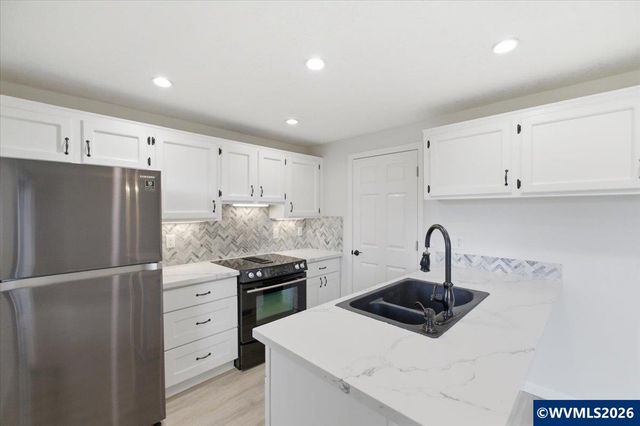6269 Fairway Av SE, Salem, OR 97306