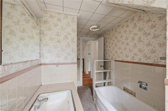 913 I Street, North Wilkesboro, NC 28659