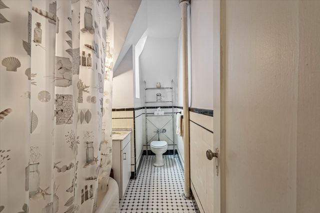 150 Burns St Apt 6H, New York City, NY 11375