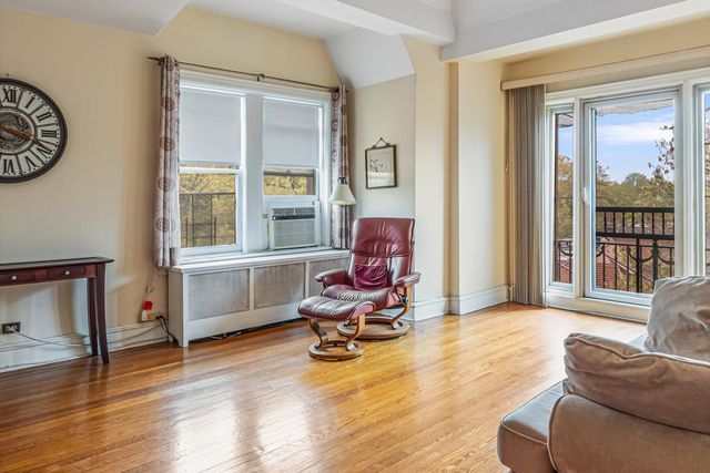 150 Burns St Apt 6H, New York City, NY 11375