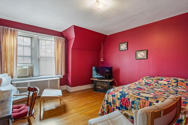 150 Burns St Apt 6H, New York City, NY 11375