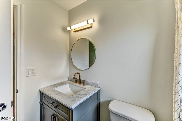 905 SW 52nd ST, Cape Coral, FL 33914