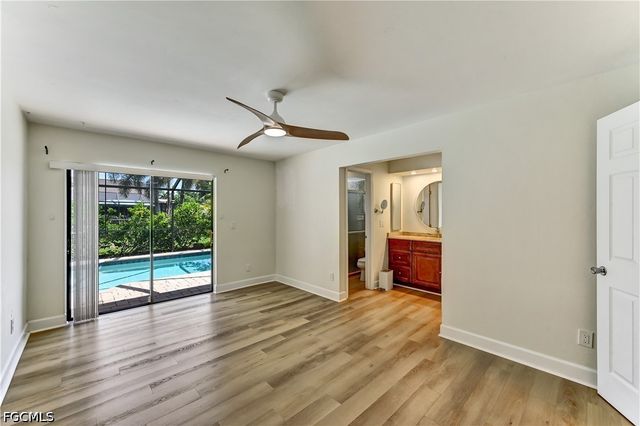 905 SW 52nd ST, Cape Coral, FL 33914