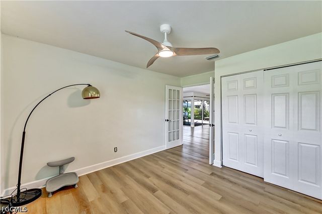 905 SW 52nd ST, Cape Coral, FL 33914