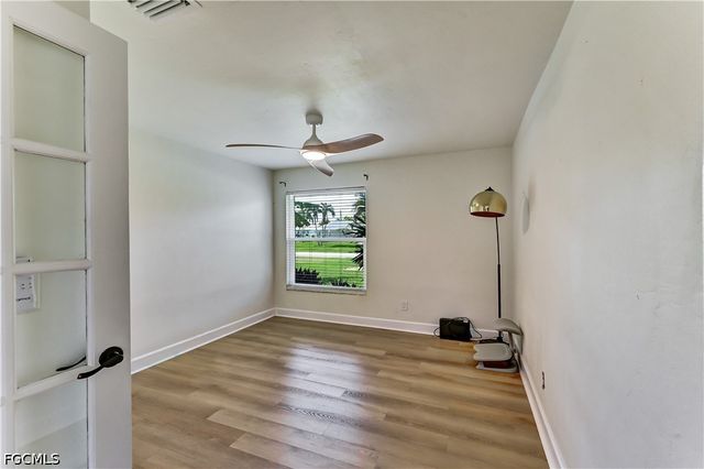 905 SW 52nd ST, Cape Coral, FL 33914