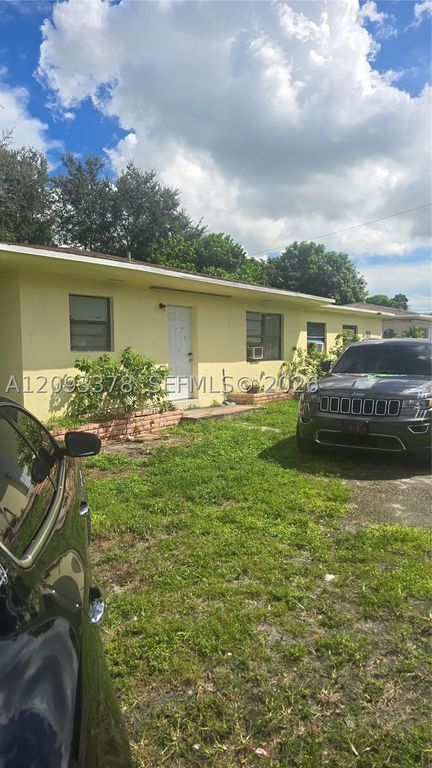 11351 NW 11th Ave, Miami, FL 33168