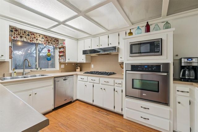 1208 Cedar Ridge Road, Edmond, OK 73013