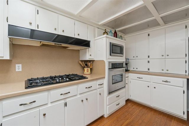 1208 Cedar Ridge Road, Edmond, OK 73013