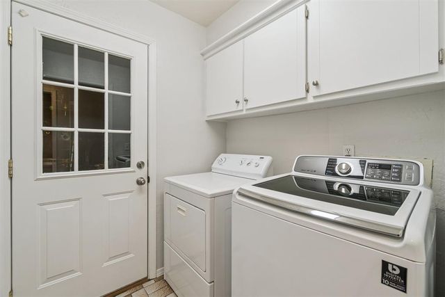 1208 Cedar Ridge Road, Edmond, OK 73013