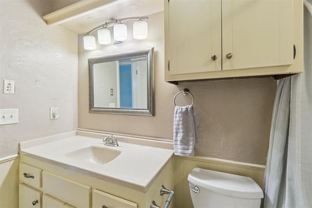 1208 Cedar Ridge Road, Edmond, OK 73013