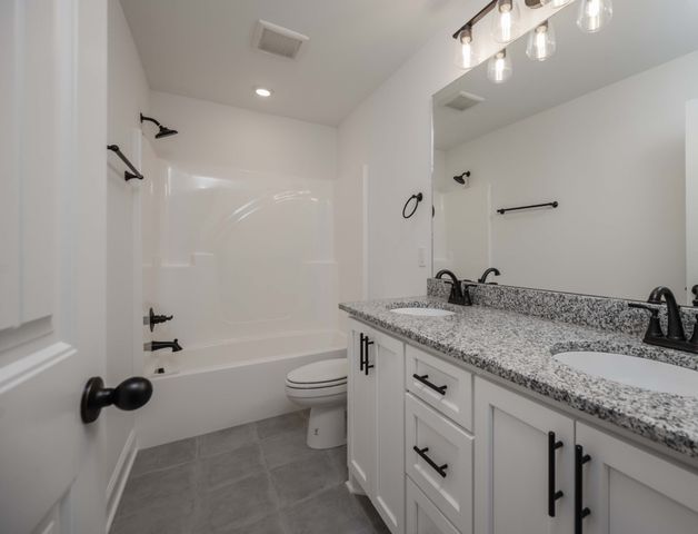 5401 Vermillion Ct, Christiana, TN 37037