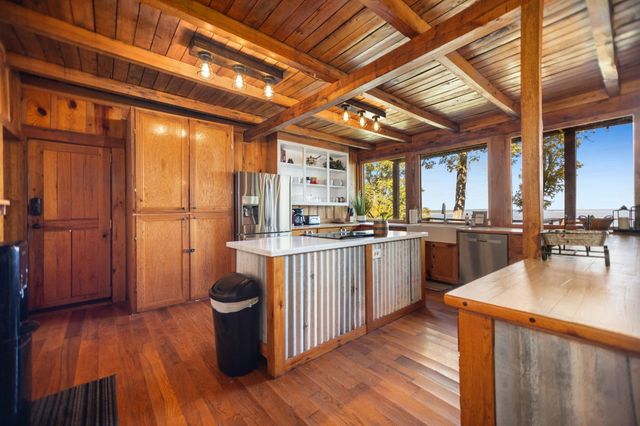 169 Cheyenne, Zavalla, TX 75980