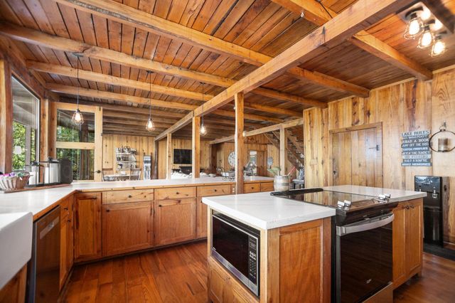 169 Cheyenne, Zavalla, TX 75980