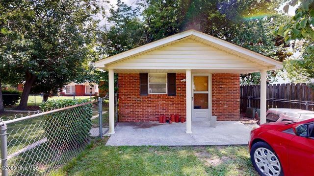 604 N Pinecrest Drive, Goldsboro, NC 27534