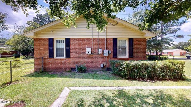 604 N Pinecrest Drive, Goldsboro, NC 27534
