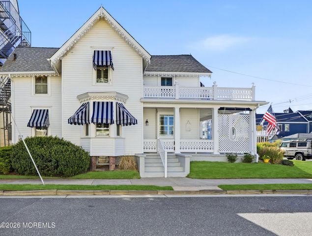 15 Bath Avenue, Ocean Grove, NJ 07756