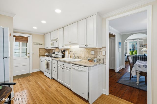 15 Bath Avenue, Ocean Grove, NJ 07756