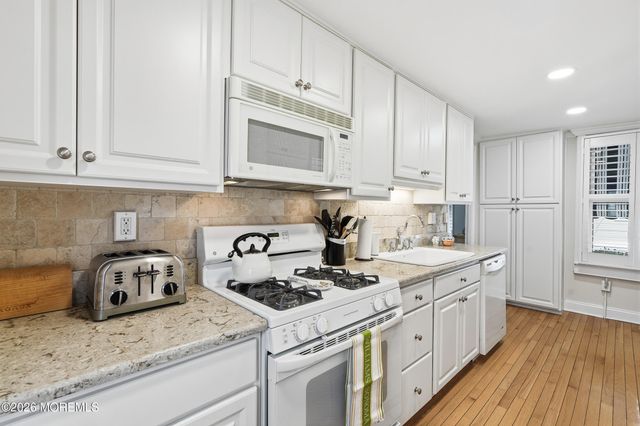 15 Bath Avenue, Ocean Grove, NJ 07756