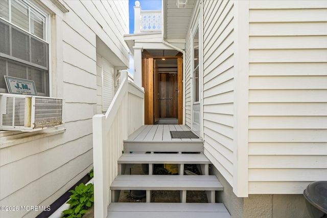 15 Bath Avenue, Ocean Grove, NJ 07756