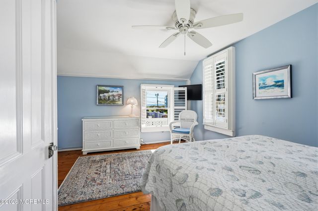 15 Bath Avenue, Ocean Grove, NJ 07756
