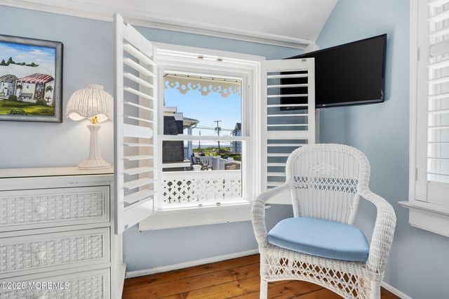 15 Bath Avenue, Ocean Grove, NJ 07756