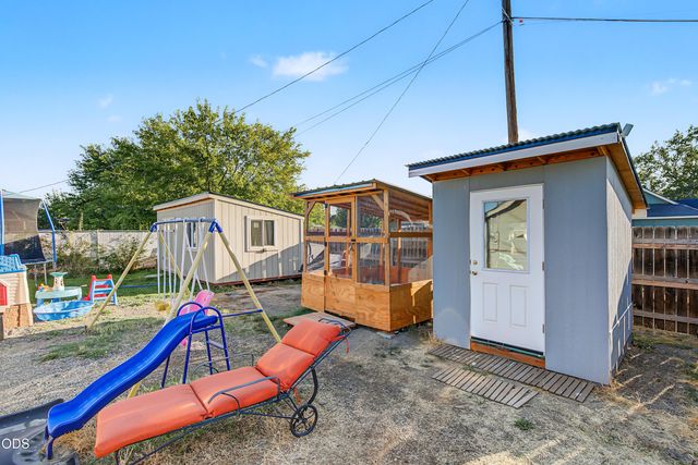 247 Berrydale Avenue, Medford, OR 97501