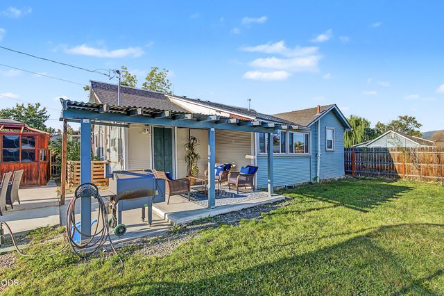 247 Berrydale Avenue, Medford, OR 97501