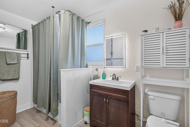 247 Berrydale Avenue, Medford, OR 97501