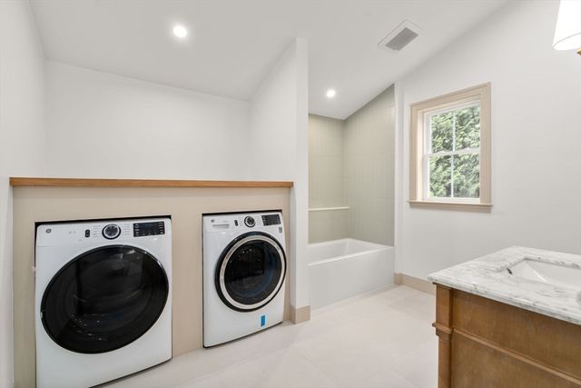 36 Kenilworth Rd, Arlington, MA 02476