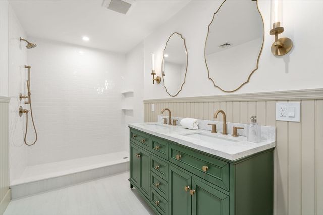 36 Kenilworth Rd, Arlington, MA 02476