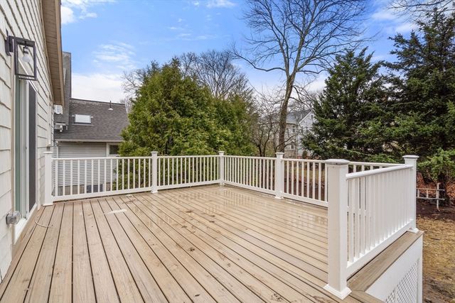 36 Kenilworth Rd, Arlington, MA 02476