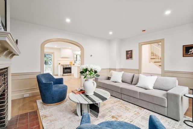 36 Kenilworth Rd, Arlington, MA 02476