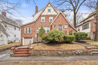 36 Kenilworth Rd, Arlington, MA 02476