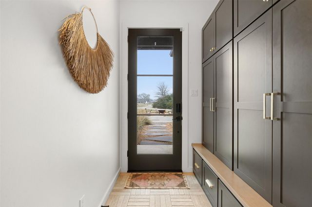 432 S Garrett Circle, Bellville, TX 77418