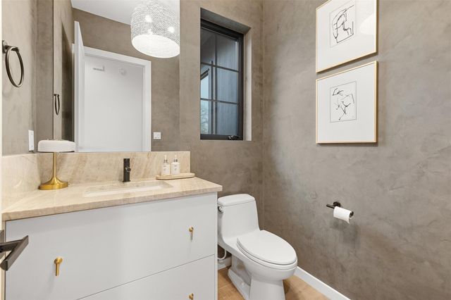 432 S Garrett Circle, Bellville, TX 77418