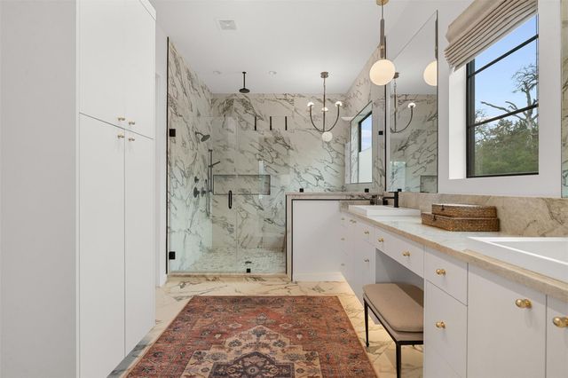 432 S Garrett Circle, Bellville, TX 77418