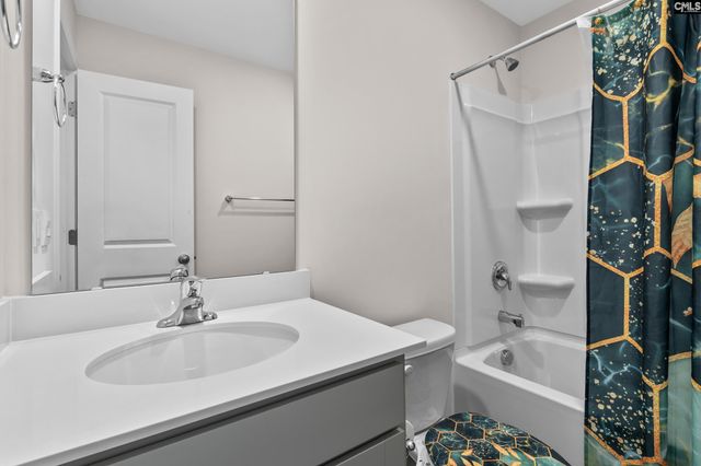 532 Edgetree Drive, Hopkins, SC 29061