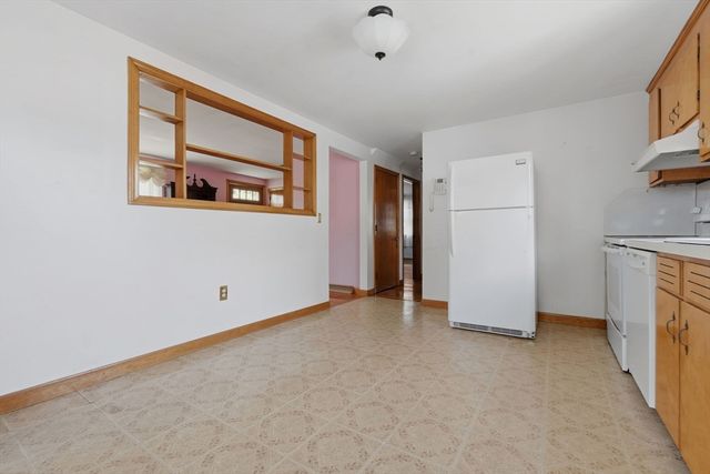 144 Tremont St, Peabody, MA 01960