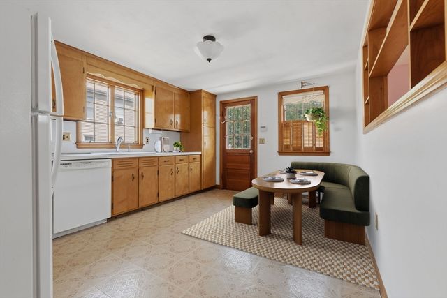 144 Tremont St, Peabody, MA 01960