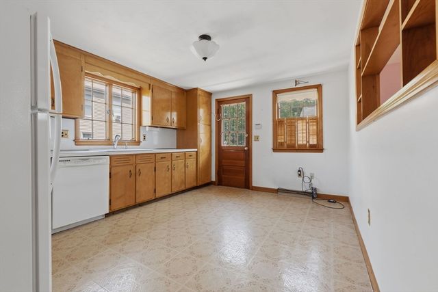 144 Tremont St, Peabody, MA 01960