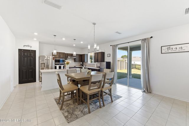 11183 STAPLETON Drive, Jacksonville, FL 32222