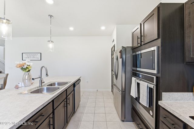 11183 STAPLETON Drive, Jacksonville, FL 32222