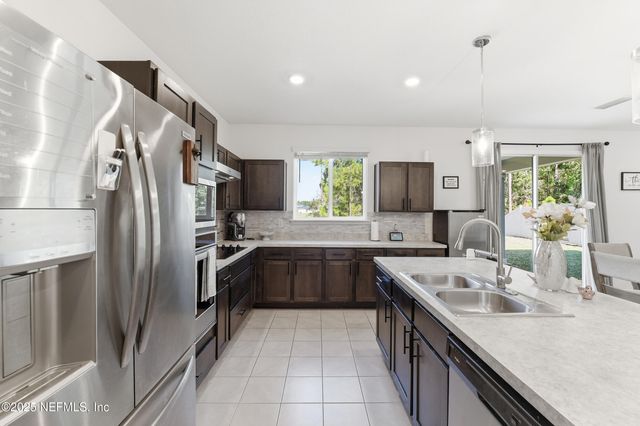 11183 STAPLETON Drive, Jacksonville, FL 32222