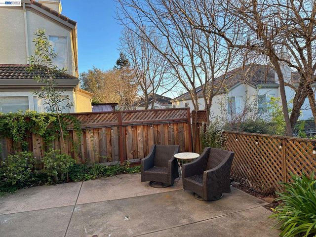 912 Vista Pointe Dr, San Ramon, CA 94582