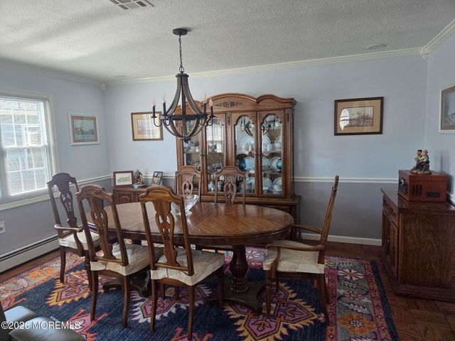 7 Augusta Court, Toms River, NJ 08757