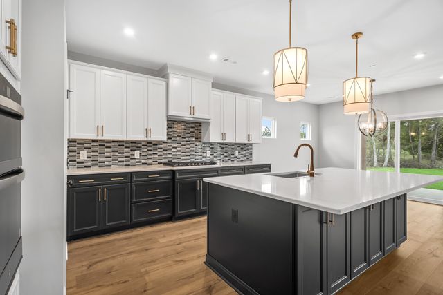 1048 Cherry Tree Dr, Mount Juliet, TN 37122
