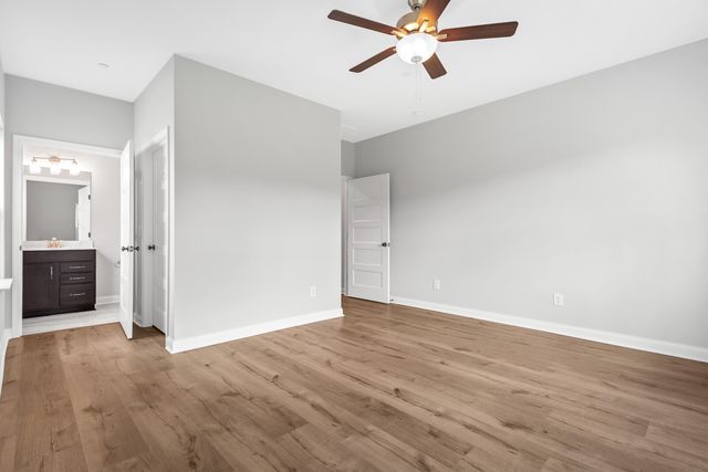 1048 Cherry Tree Dr, Mount Juliet, TN 37122