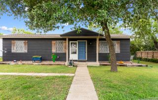 1204 Fannin St., George West, TX 78022